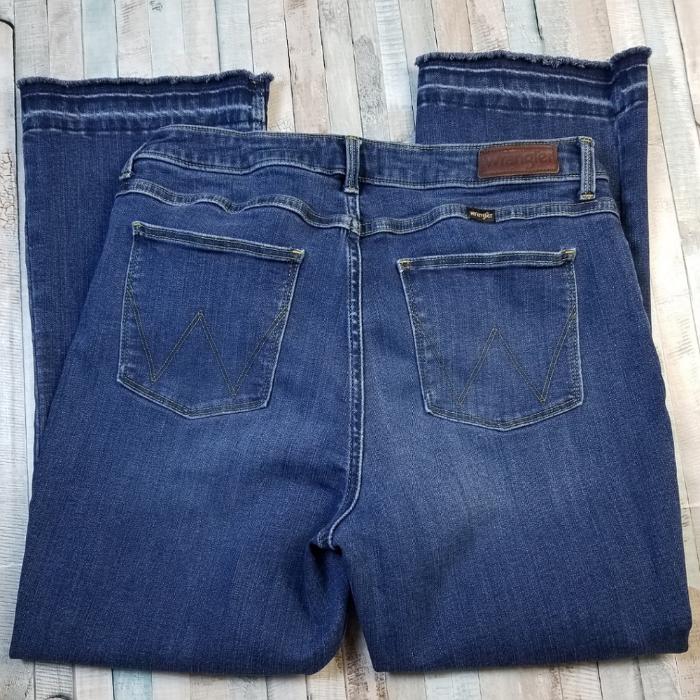 Wrangler High Rise Kick Flare Jeans - Picture 4 of 11